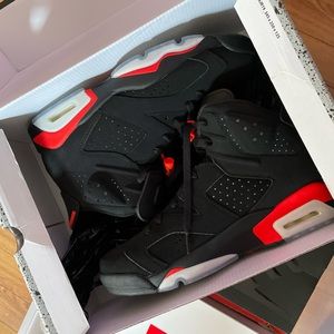 JORDAN 6 RETRO